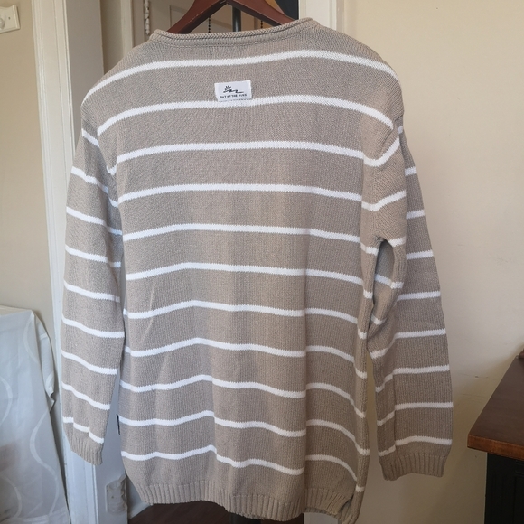 3/$20 Out of the Blue cotton pullover sweater - Picture 8 of 8